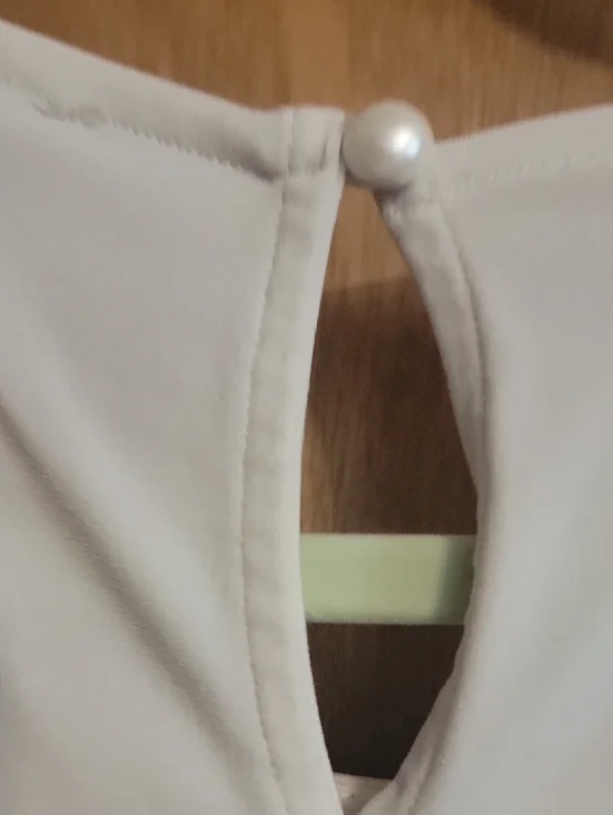 Zenana Outfitters Sleeveless Pleated Shell Top in Light Cream - Picture 5 of 5